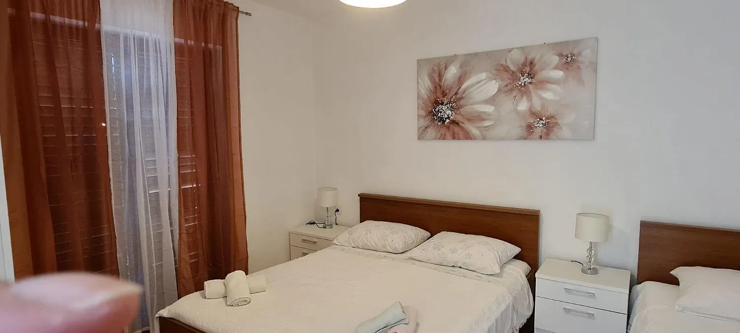 Apartments Dari Sali
