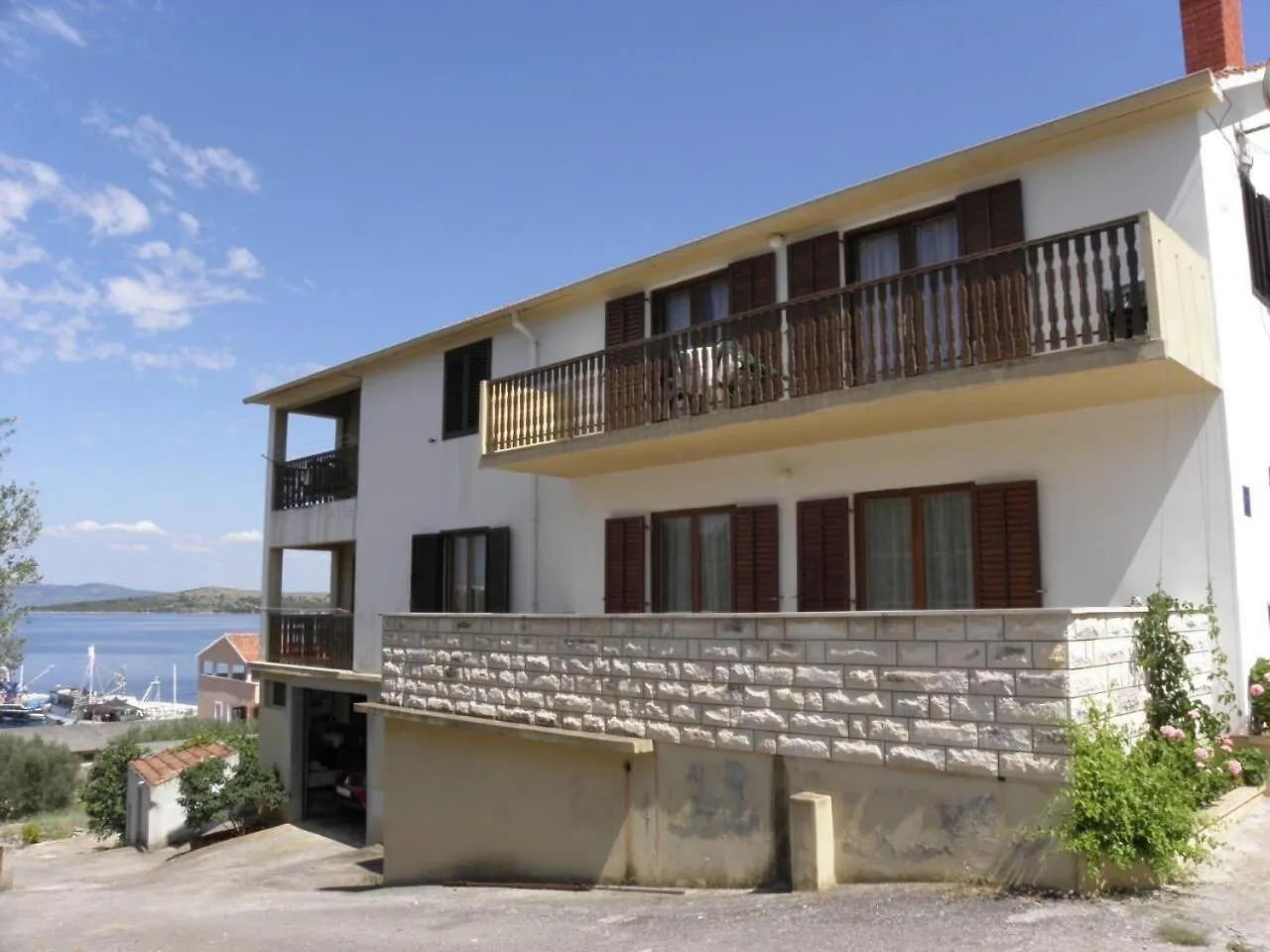 Apartments Dari Sali