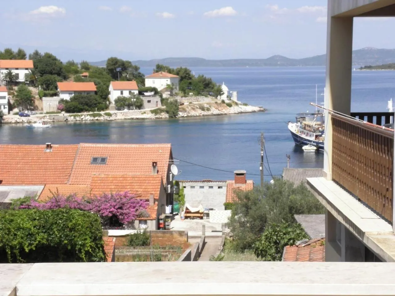 Apartments Dari Sali